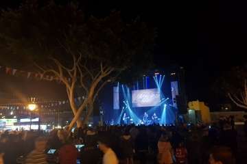 Jinámar brilla con Los Salvapantallas y los fuegos (Foto Antonio Alí y Francisco J. Santana)