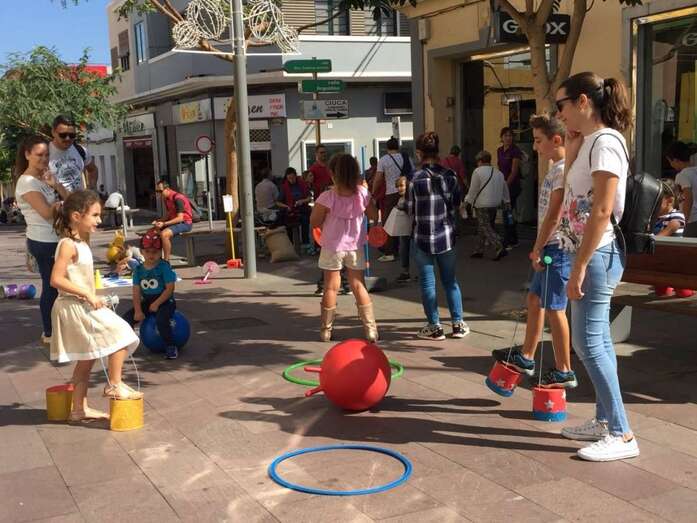 Imagen de archivo de una actividad organizada por la Zona Comercial Abierta de San Gregorio (Foto TA)
