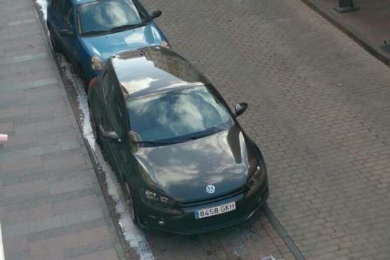 Un derrame 'pinta' una calle de Los Llanos (Foto TA)