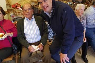 Brindis navideños del grupo de folclore del Centro de Mayores de Telde (Foto TA)