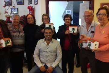 Brindis navideños del grupo de folclore del Centro de Mayores de Telde (Foto TA)