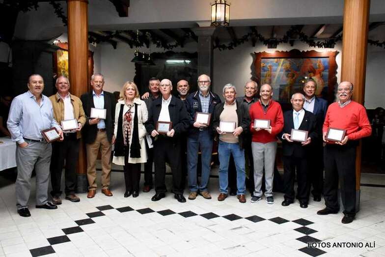 Diez de los 11 homenajeados este domingo por El Casino de Telde (Foto Antonio Alí)