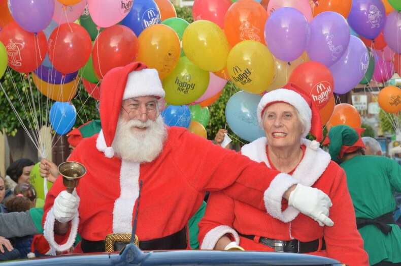 Papá y Mamá Noel, en una de sus anteriores visitas a Telde (Foto TA)