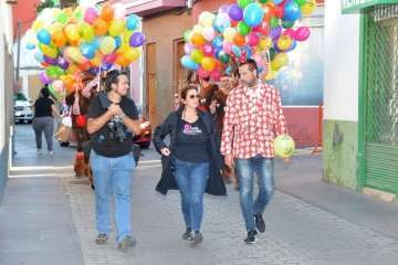 Papá Noel infunda alegría navideña a los más pequeños de Telde (Reportaje Francisco J. Santana)