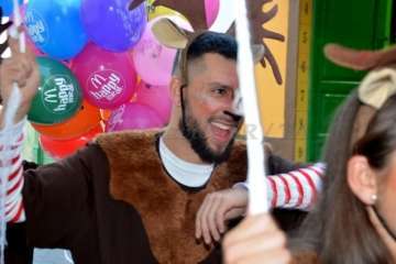 Papá Noel infunda alegría navideña a los más pequeños de Telde (Reportaje Francisco J. Santana)