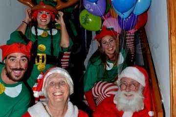 Papá Noel infunda alegría navideña a los más pequeños de Telde (Reportaje Francisco J. Santana)