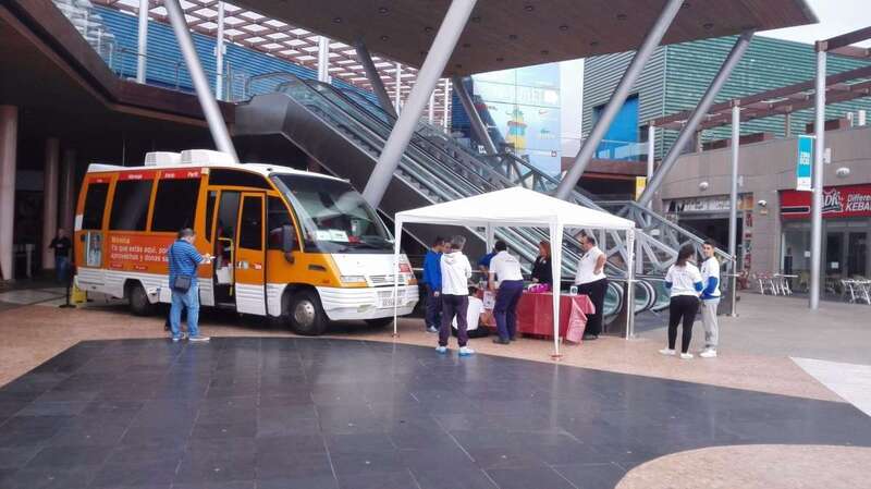 Archivo. Unidad móvil del ICHH en el interior del CC Las Terrazas (Foto TA)
