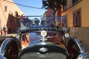 Melchor, Gaspar y Baltasar desbordan de magia e ilusión la plaza de San Juan (Foto TA y F.Javier Santana)