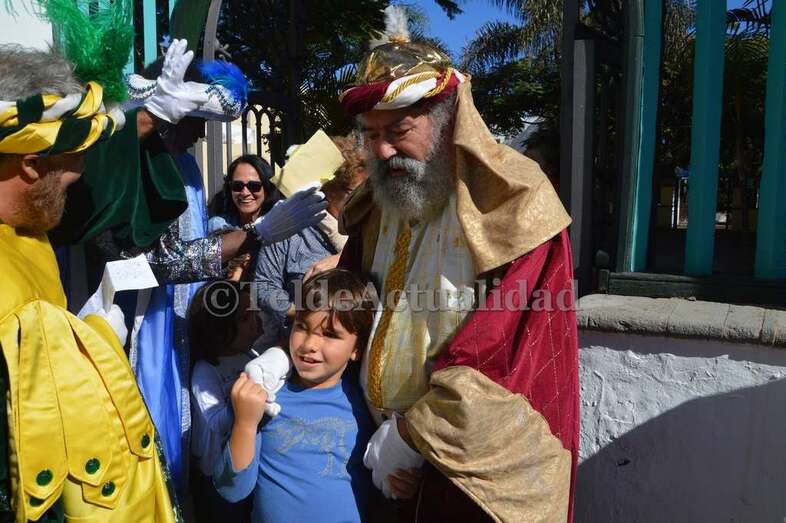 Reyes Magos con un niño teldense (Foto TA)
