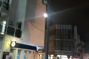 Deficiencias en el alumbrado público de la Avenida de la Constitución de Telde (Foto TA)