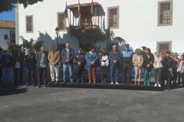 Minuto de silencio en Telde por el último asesinato machista en Canarias (Foto TA)