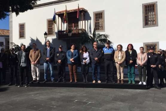 Minuto de silencio en Telde por el último asesinato machista en Canarias (Foto TA)