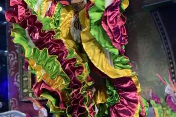 Los Diamantes, de Telde, primer premio de comparsas infantiles del Carnaval capitalino (Foto Tony Hernández/LPA Carnaval y TA)