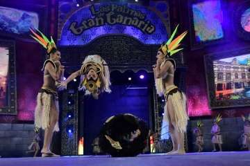 Los Diamantes, de Telde, primer premio de comparsas infantiles del Carnaval capitalino (Foto Tony Hernández/LPA Carnaval y TA)