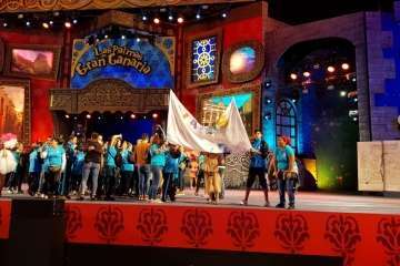 Los Diamantes, de Telde, primer premio de comparsas infantiles del Carnaval capitalino (Foto Tony Hernández/LPA Carnaval y TA)