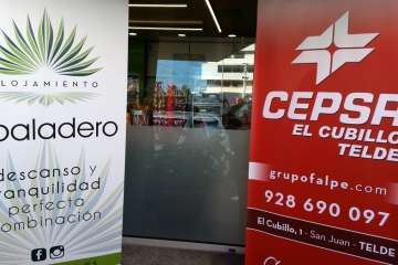 Drag Aruba alegra la Estación de Servicio Cepsa San Juan-El Cubillo (Foto Jesús Ruiz Mesa)