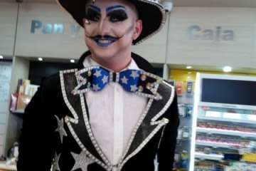 Drag Aruba alegra la Estación de Servicio Cepsa San Juan-El Cubillo (Foto Jesús Ruiz Mesa)