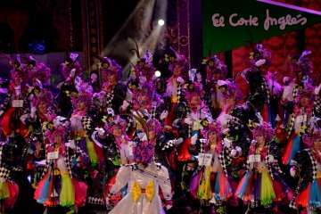 Las Golisnionas 'cuenta las verdades' en el Carnaval capitalino (Foto Francisco Javier Santana)