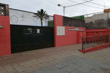 Estanque abandonado junto al colegio del Callejón del Castillo (Foto TA)
