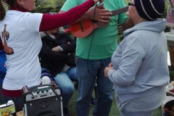 Tara despide sus fiestas con un partido de fútbol y un asadero popular (Foto Carmelo Santana Suárez)