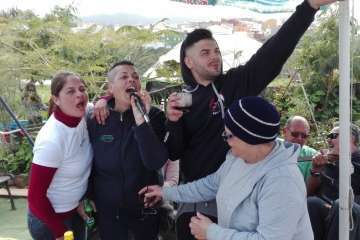 Tara despide sus fiestas con un partido de fútbol y un asadero popular (Foto Carmelo Santana Suárez)