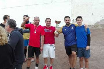 Tara despide sus fiestas con un partido de fútbol y un asadero popular (Foto Carmelo Santana Suárez)