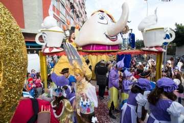 La comparsa Los Diamantes, de Telde, abre el coso carnavalero infantil de la capital (Foto TA/Lpcarnaval)