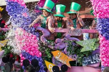 La comparsa Los Diamantes, de Telde, abre el coso carnavalero infantil de la capital (Foto TA/Lpcarnaval)