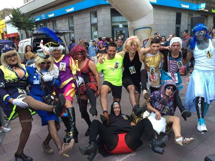 Imagen de archivo de los participantes en la pasada edición de la Carrera de Tacones del Carnaval de Telde (Foto TA)