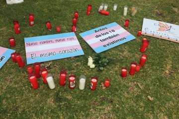 Gregorio Viera, en las concentraciones en recuerdo del joven Ekai (Foto TA)