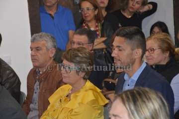 Josefa Milán recibe el IV Premio Igualdad del PSOE de Telde (Foto TA y Antonio Alí)