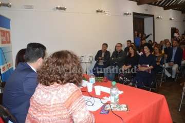 Josefa Milán recibe el IV Premio Igualdad del PSOE de Telde (Foto TA y Antonio Alí)