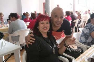 El Ejido sorprende a sus mujeres con un desayuno saludable servido por hombres (Foto TA)