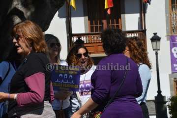 Concentración feminista en San Juan (Foto TA)