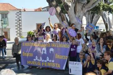 Concentración feminista en San Juan (Foto TA)