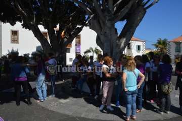Concentración feminista en San Juan (Foto TA)