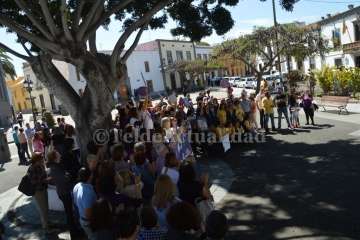 Concentración feminista en San Juan (Foto TA)