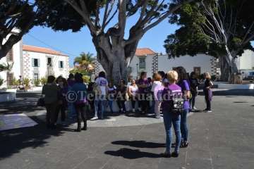 Concentración feminista en San Juan (Foto TA)