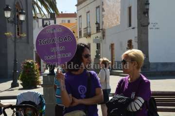 Concentración feminista en San Juan (Foto TA)