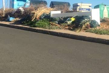 Residuos acumulados en Playa del Hombre desde hace meses Foto TA)