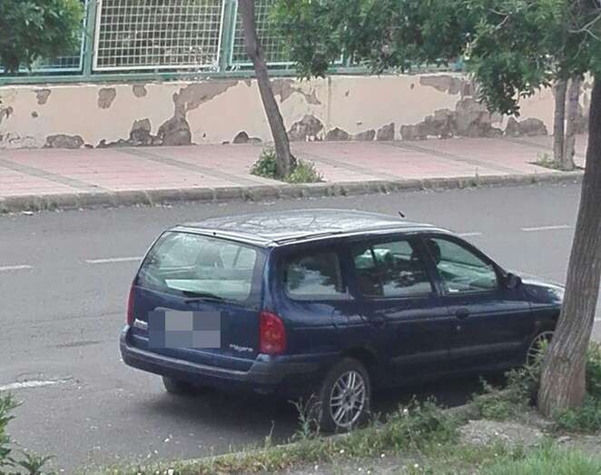 Coche abandonado (Foto TA)