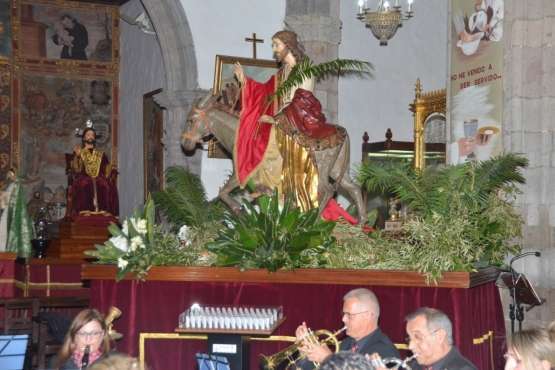 La Basílica de Telde ya huele a Semana Santa (Foto Francisco Javier Santana y Antonio Alí)