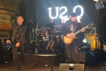 Telde celebra el cambio horario con humor y música en directo (Foto Antonio Alí y  Francisco Javier Santana)