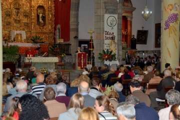 La procesión de La Burrita se abre paso en San Juan (Foto Francisco Javier Santana)