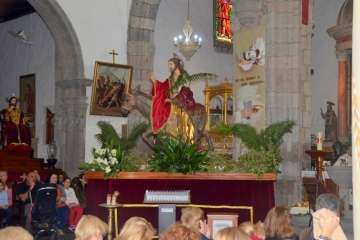 La procesión de La Burrita se abre paso en San Juan (Foto Francisco Javier Santana)