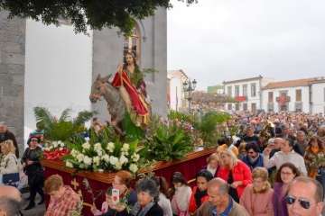 La procesión de La Burrita se abre paso en San Juan (Foto Francisco Javier Santana)