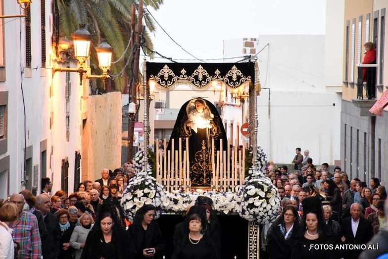 Imagen de la procesión del Viernes Santo en Telde (Foto Antonio Alí)