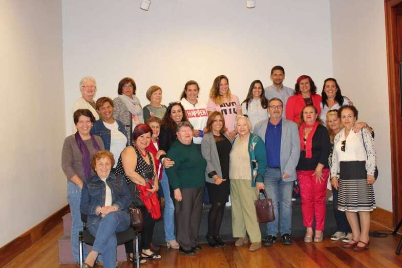 Imagen de los asistentes a la charla (Foto TA)