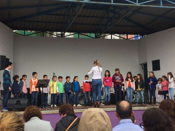 Alba Serrano dio est mañana el pistoletazo de salida a las fiestas (Foto TA)