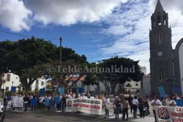 Protesta en San Juan de la RSPJ contra Servicios Sociales de Telde (Foto TA)
